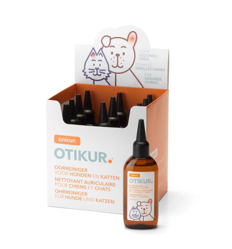 Opmaak en design displaydoos Anicur gemaakt door Brandle Displaydoos van Anicur OTIKUR, bestaande uit enkele bruine flesjes met etiket. Beide tonen een lijntekening van een hond en tekst over ondersteuning van een gezonde huid en vacht.